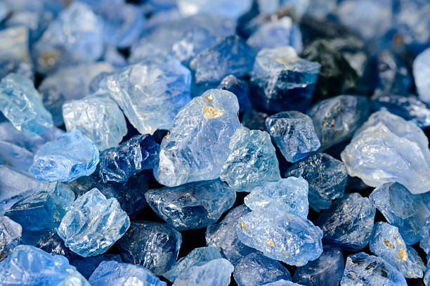 The Fortune Beneath Your Feet: The “Ordinary” Rocks That Are Secretly Gemstones